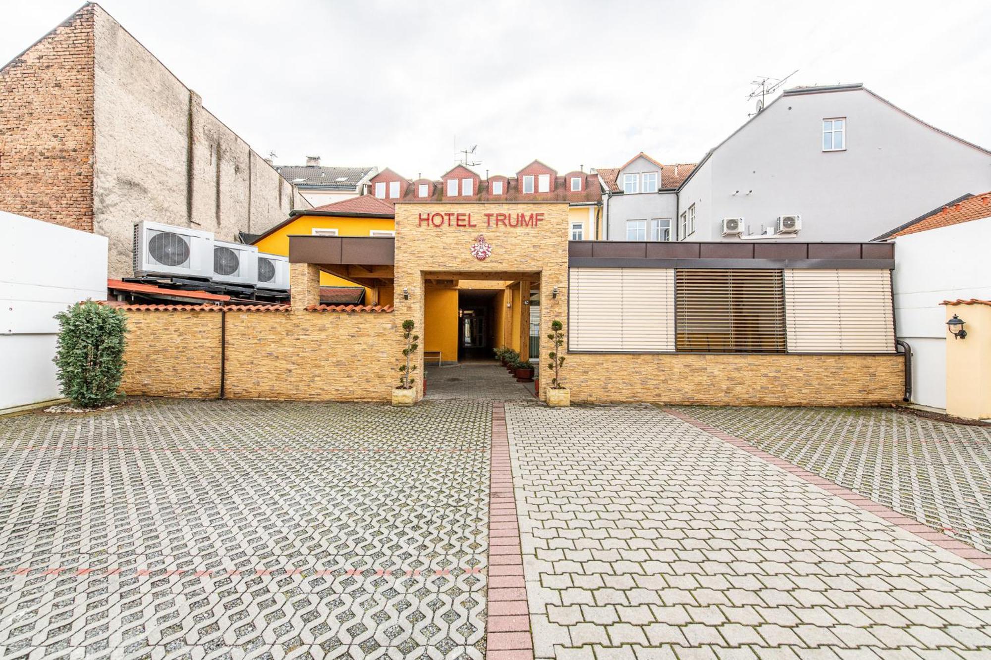 Hotel Trumf Mladá Boleslav Εξωτερικό φωτογραφία